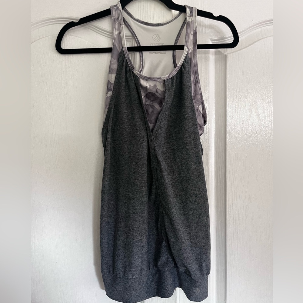 Workout tank with built-in bra